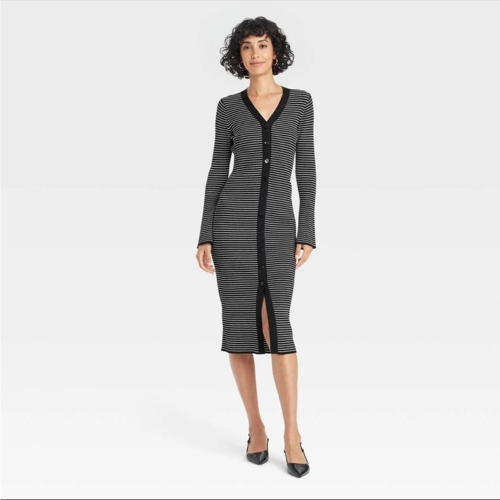 Bell Sleeve Midi Dress Size M